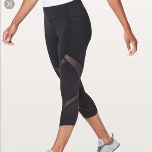Lululemon On Pace Crop 21” Black